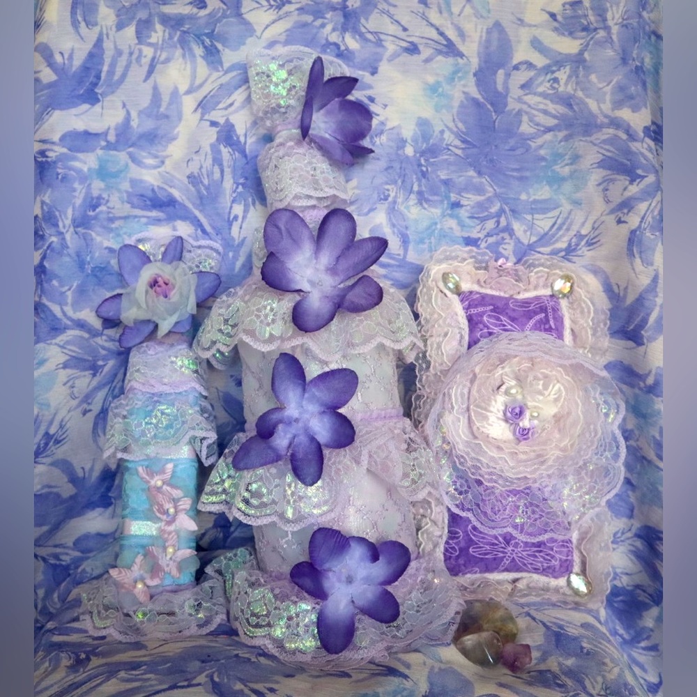 Hand Crafted Glory Of The Dawn Gypsy Bottles And Pillow Gift Set - Picture 2 of 15